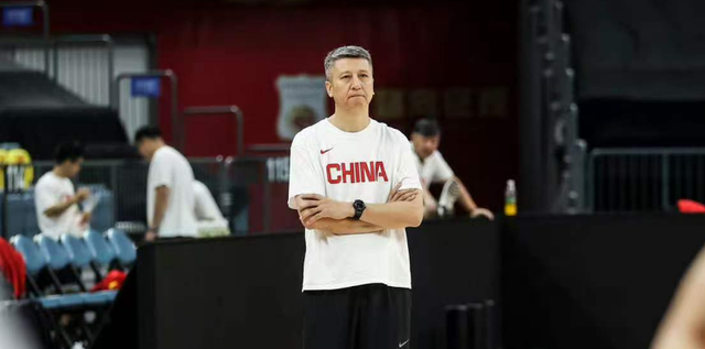 九游官网入口充值-中国男篮4分险胜！焦泊乔爆发，王俊杰18分14篮板，徐昕10分